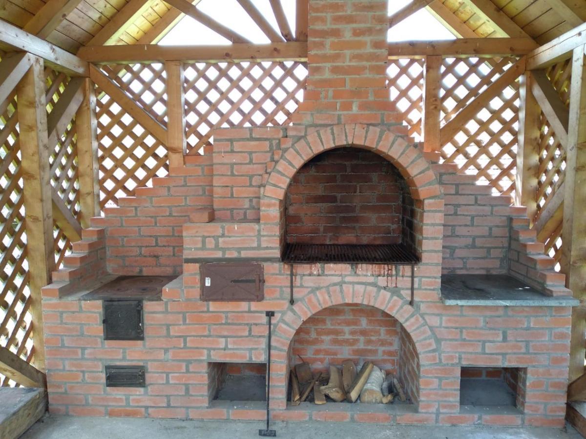 Willa Casa Alesi Dragoslavele Zewnętrze zdjęcie