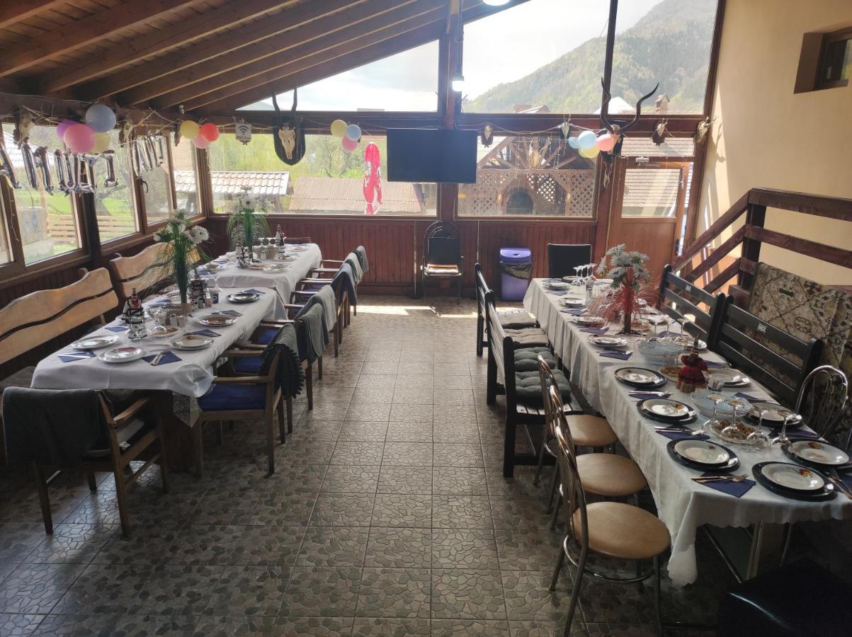 Willa Casa Alesi Dragoslavele Zewnętrze zdjęcie