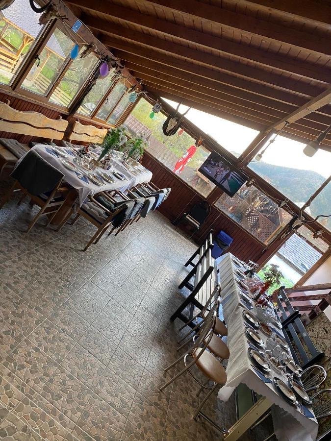 Willa Casa Alesi Dragoslavele Zewnętrze zdjęcie